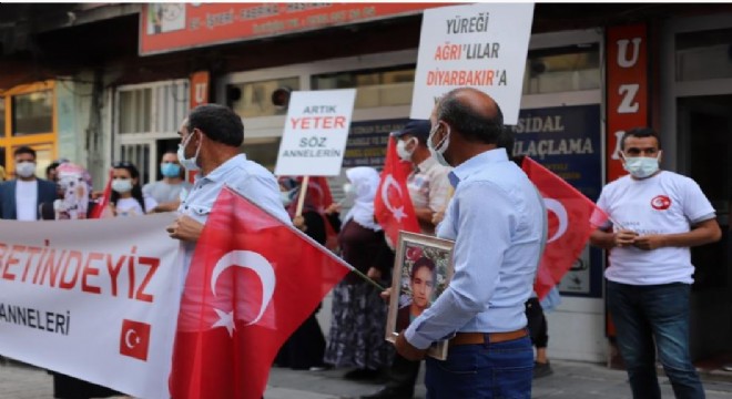 Diyarbakır Anneleri Ağrı’da PKK’yı lanetledi